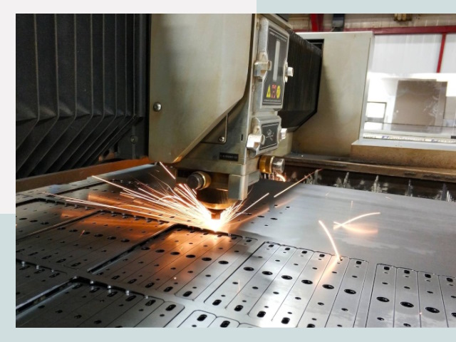 Лазерная резка металла в Пушкине от 649 руб.